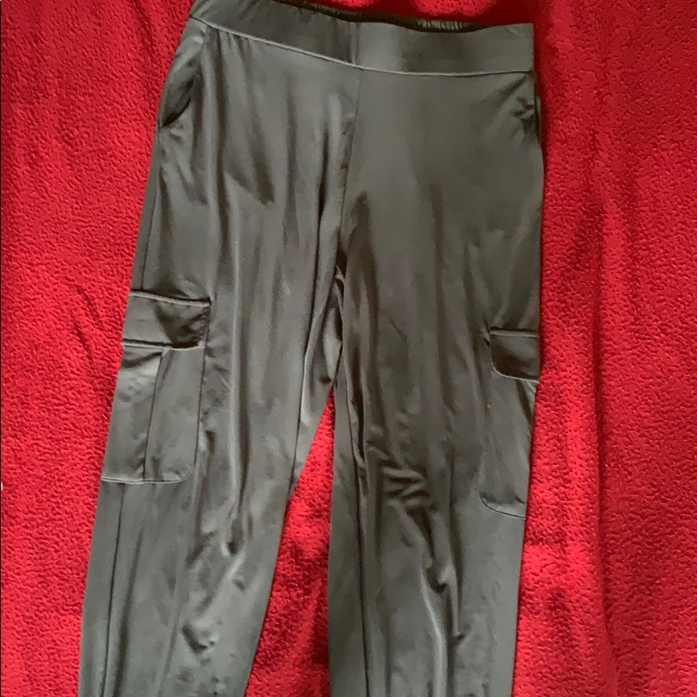 3/15$ cute cargo like sweatpants